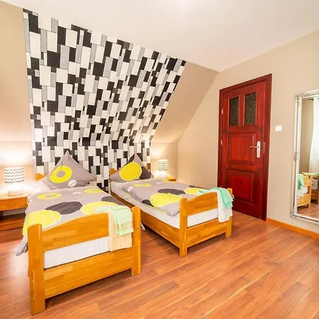 Miodowe Loze Homestay *
